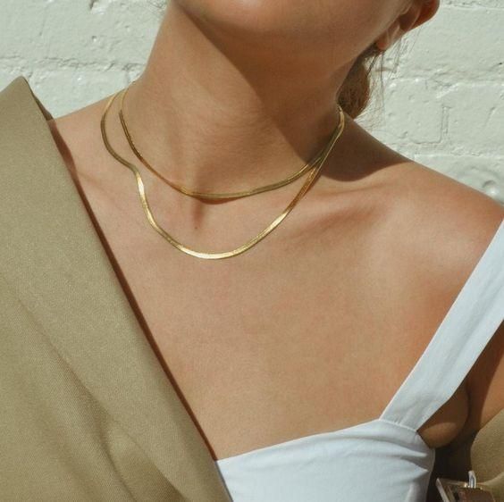 Timeless Elegance: Tips for Styling a Herringbone Chain Necklace