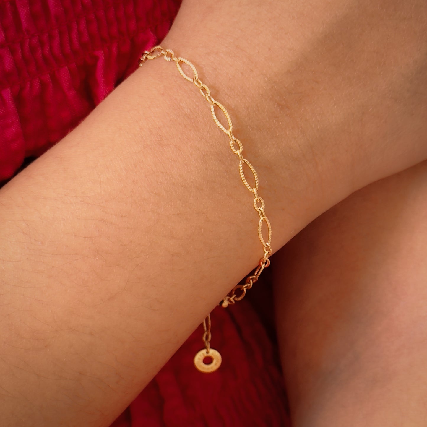 Delicate Gold Oval Link Bracelet