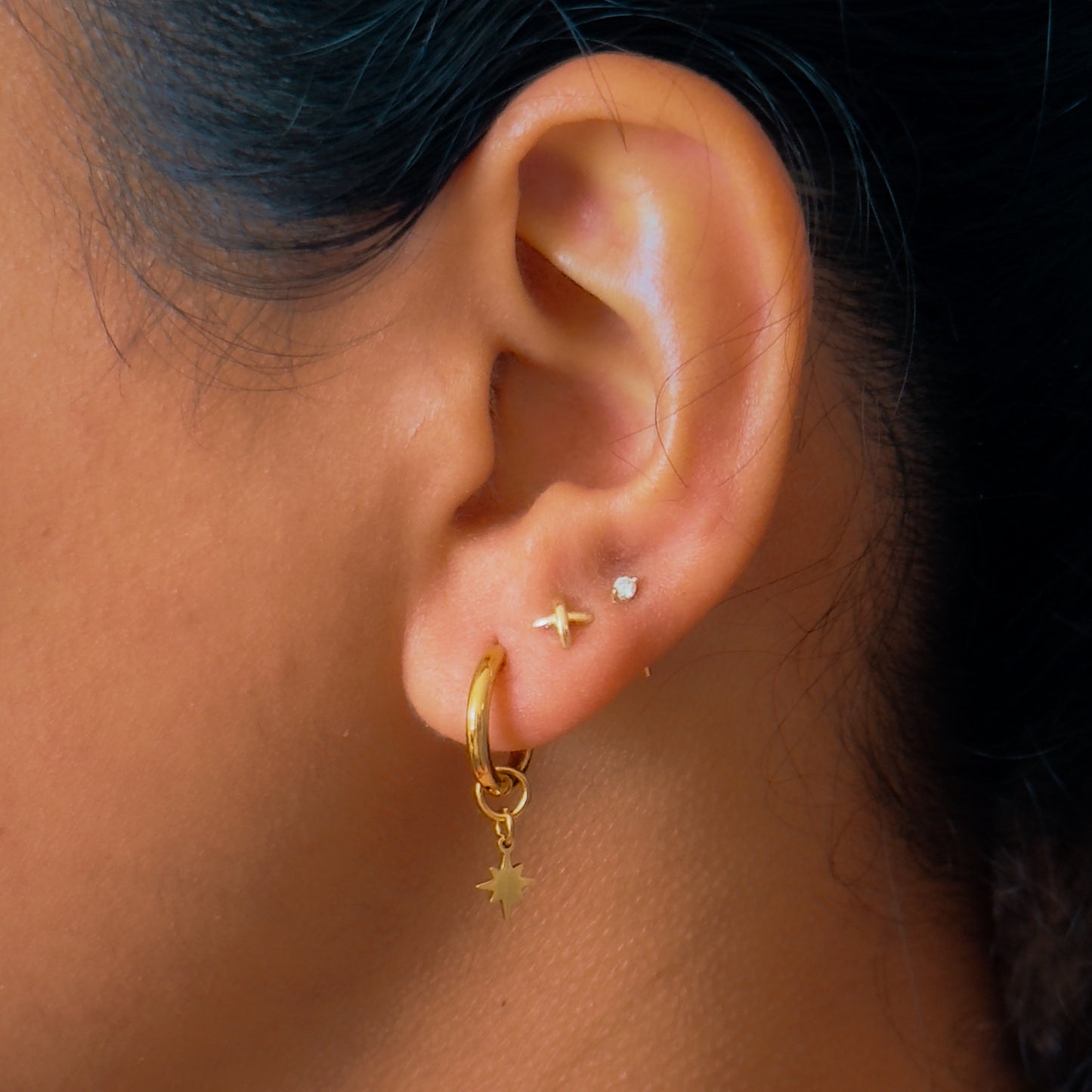 Elegant Gold Hoop Earrings with Freshwater Pearl