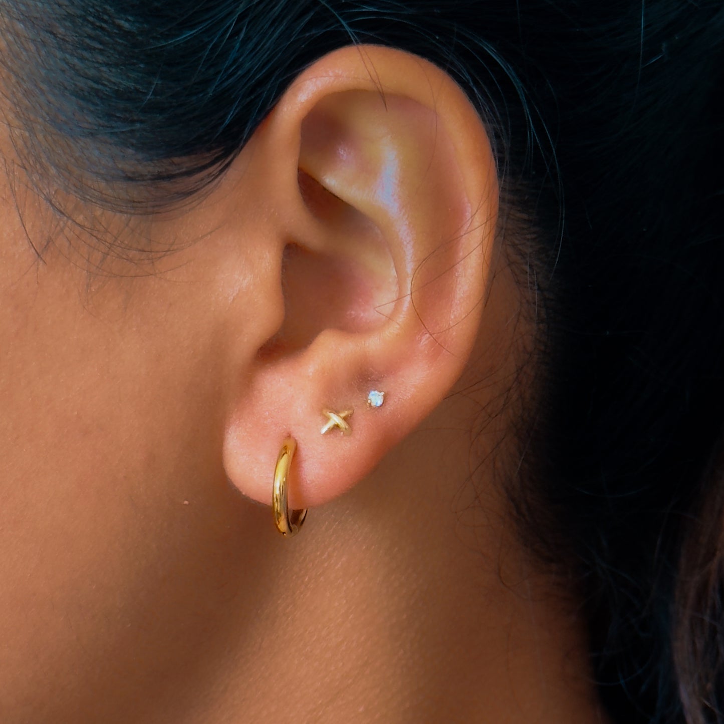 Elegant Gold Hoop Earrings with Freshwater Pearl