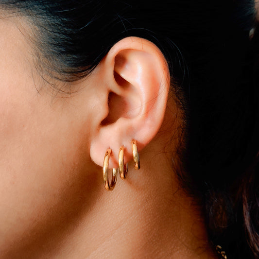 Classic Everyday Lightweight Gold Hoop Earrings