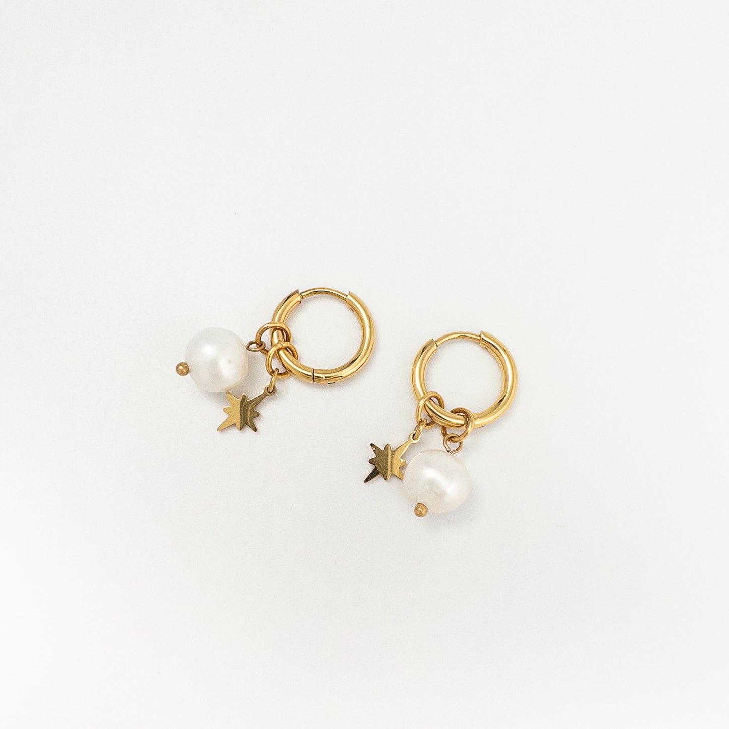 Elegant Gold Hoop Earrings with Freshwater Pearl