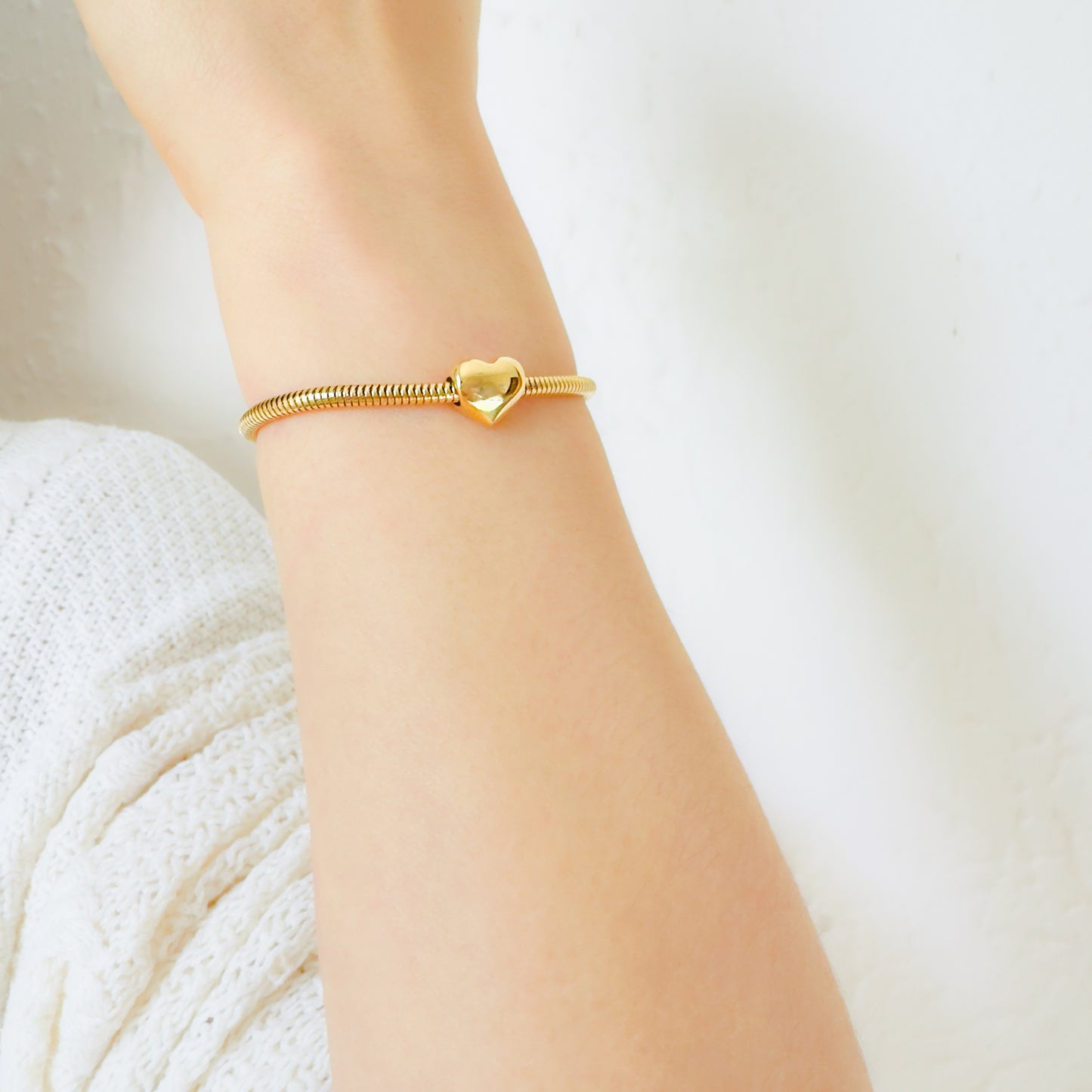 Exquisite Golden Heart Charm