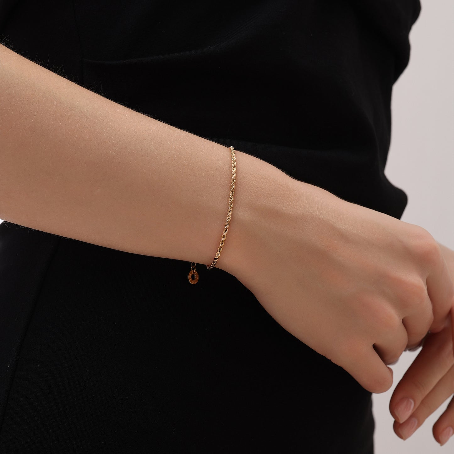 Elegant Gold Rope Chain Bracelet
