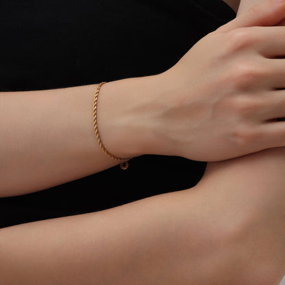 Elegant Gold Rope Chain Bracelet
