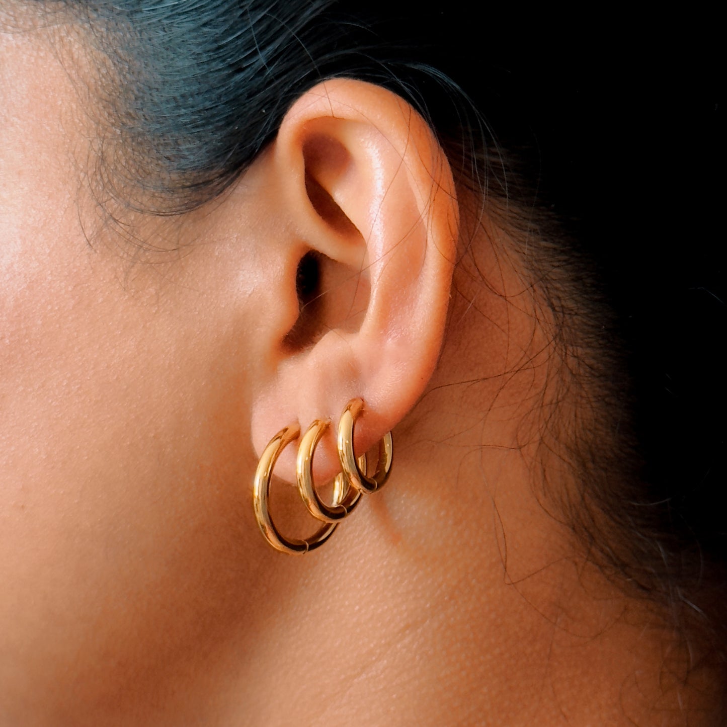 Classic Everyday Lightweight Gold Hoop Earrings