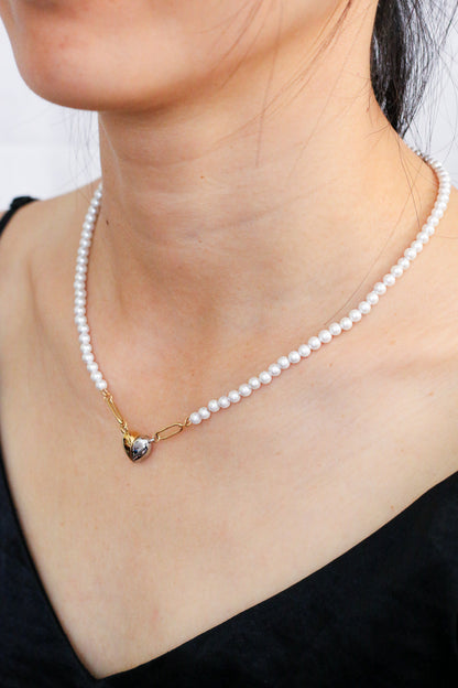 Two-Tone Magnetic Heart Pearl Necklace